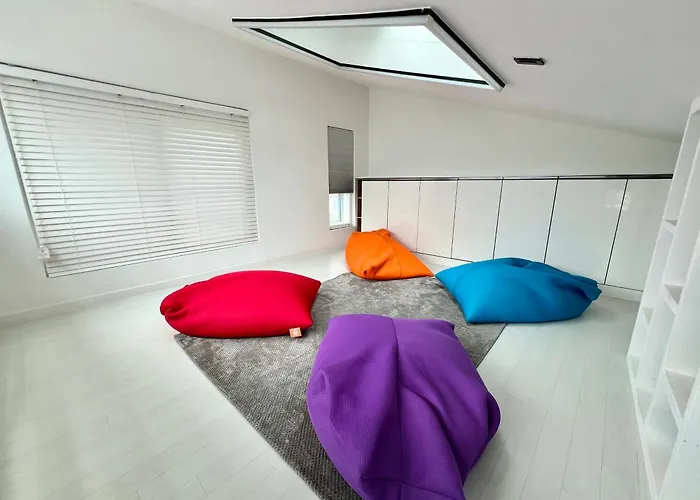 Happy House *