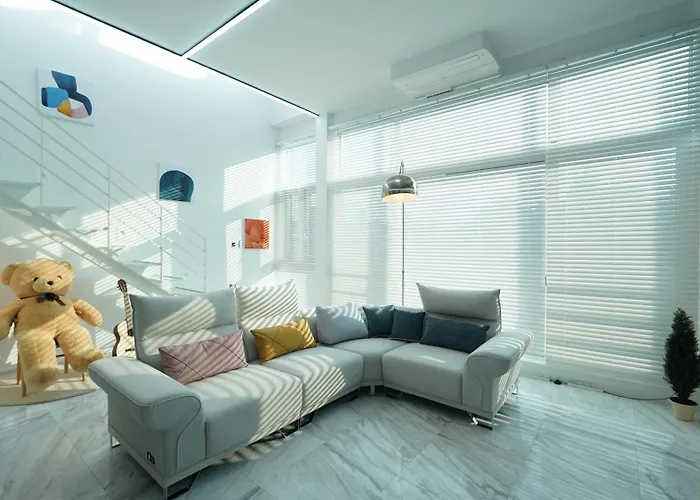 Happy House