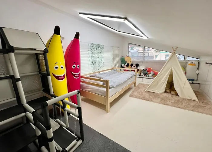 Happy House